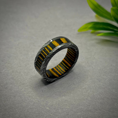 Damascus Steel Ring - Whiskey Barrel Wood Ring Mens Wedding Band - Damascus Ring Wood gold Outer Liner Wedding Band Mens Wood Inlay Ring - RustyStudioUSA